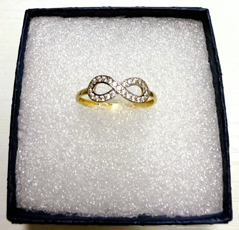 Anillo de Mujer en Oro 10K — Modelo 17