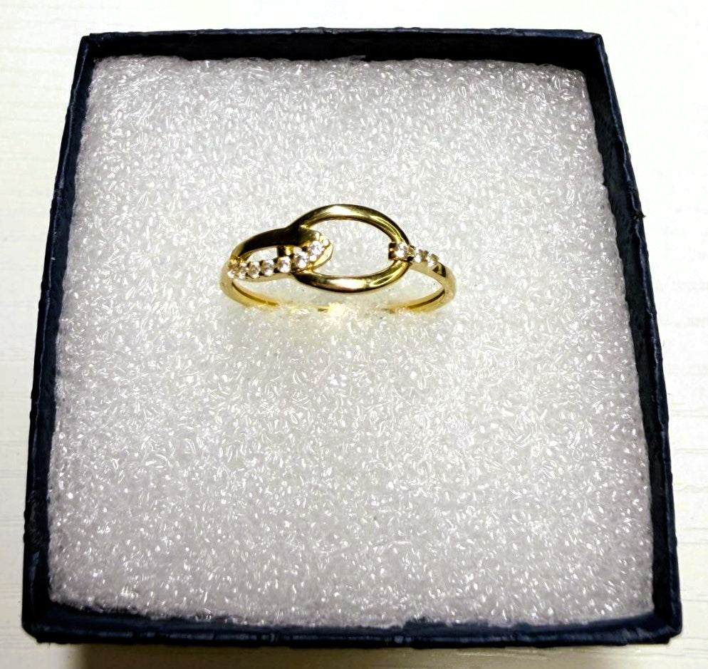 Anillo de Mujer en Oro 10K — Modelo 18