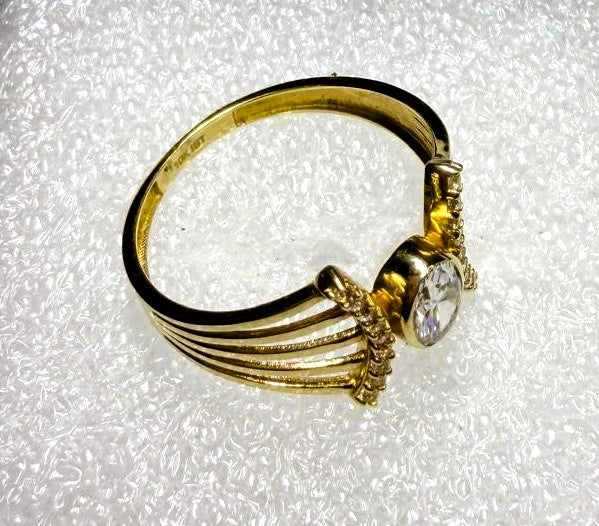 Anillo de Mujer en Oro 10K — Modelo 19