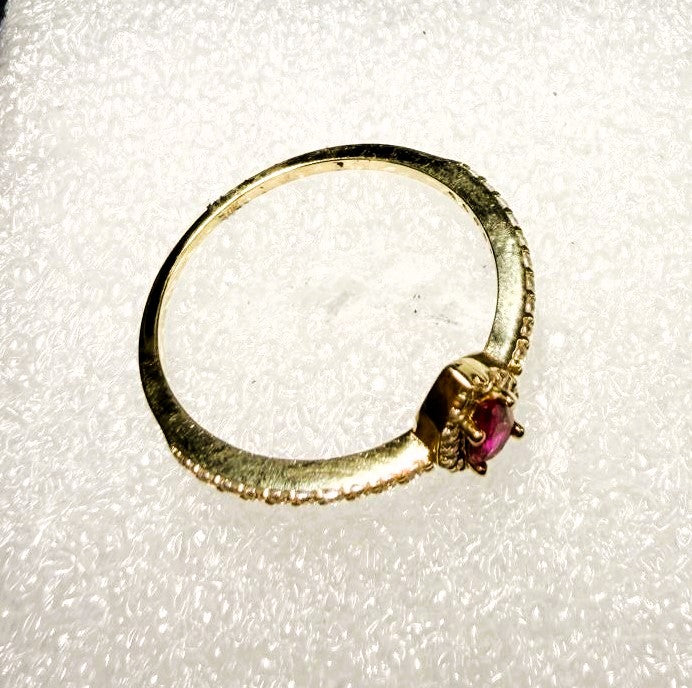 Anillo de Mujer en Oro 10K — Modelo 01