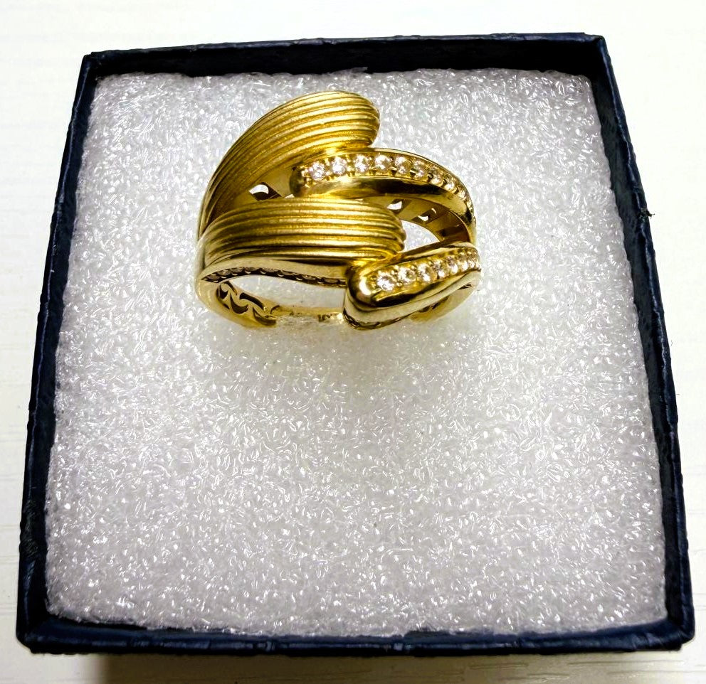 Anillo de Mujer en Oro 10K — Modelo 20