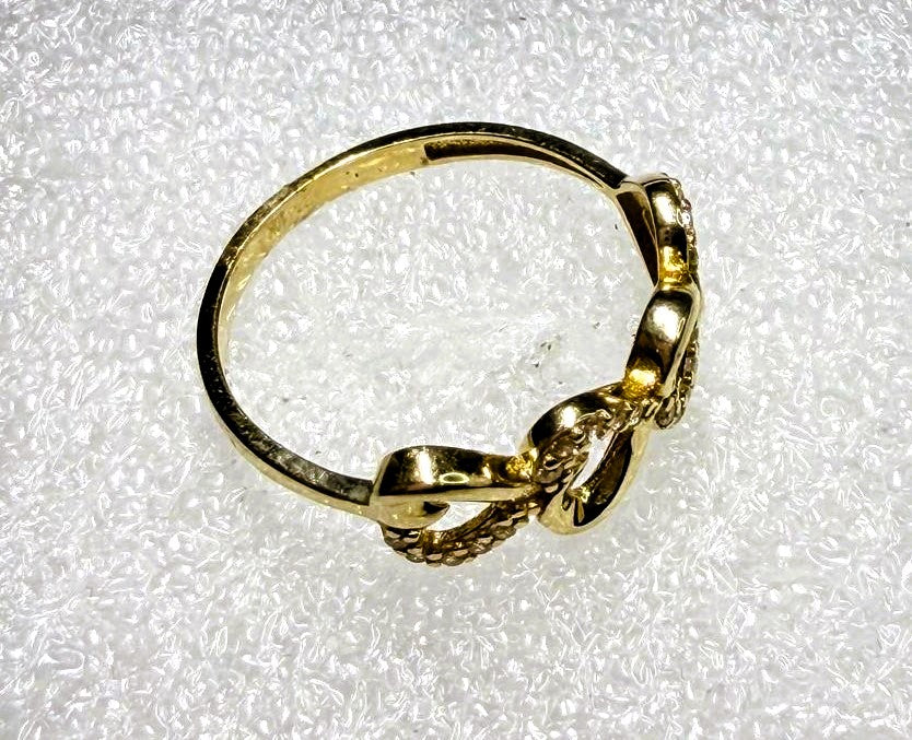 Anillo de Mujer en Oro 10K — Modelo 03