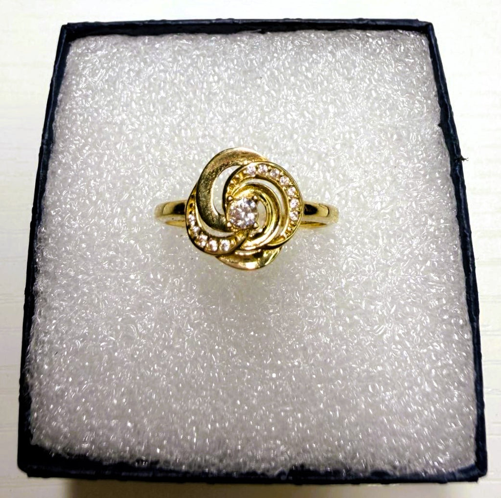 Anillo de Mujer en Oro 10K — Modelo 05