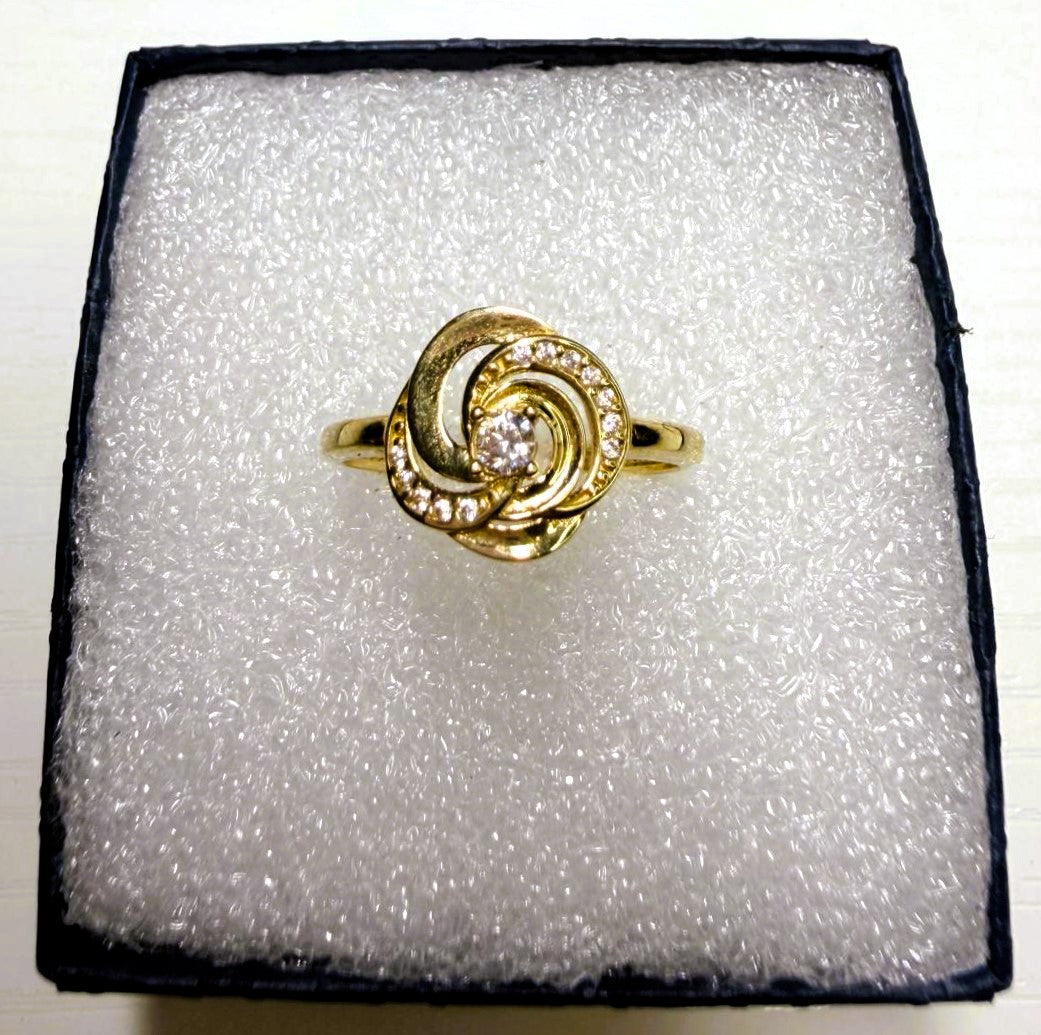 Anillo de Mujer en Oro 10K — Modelo 05